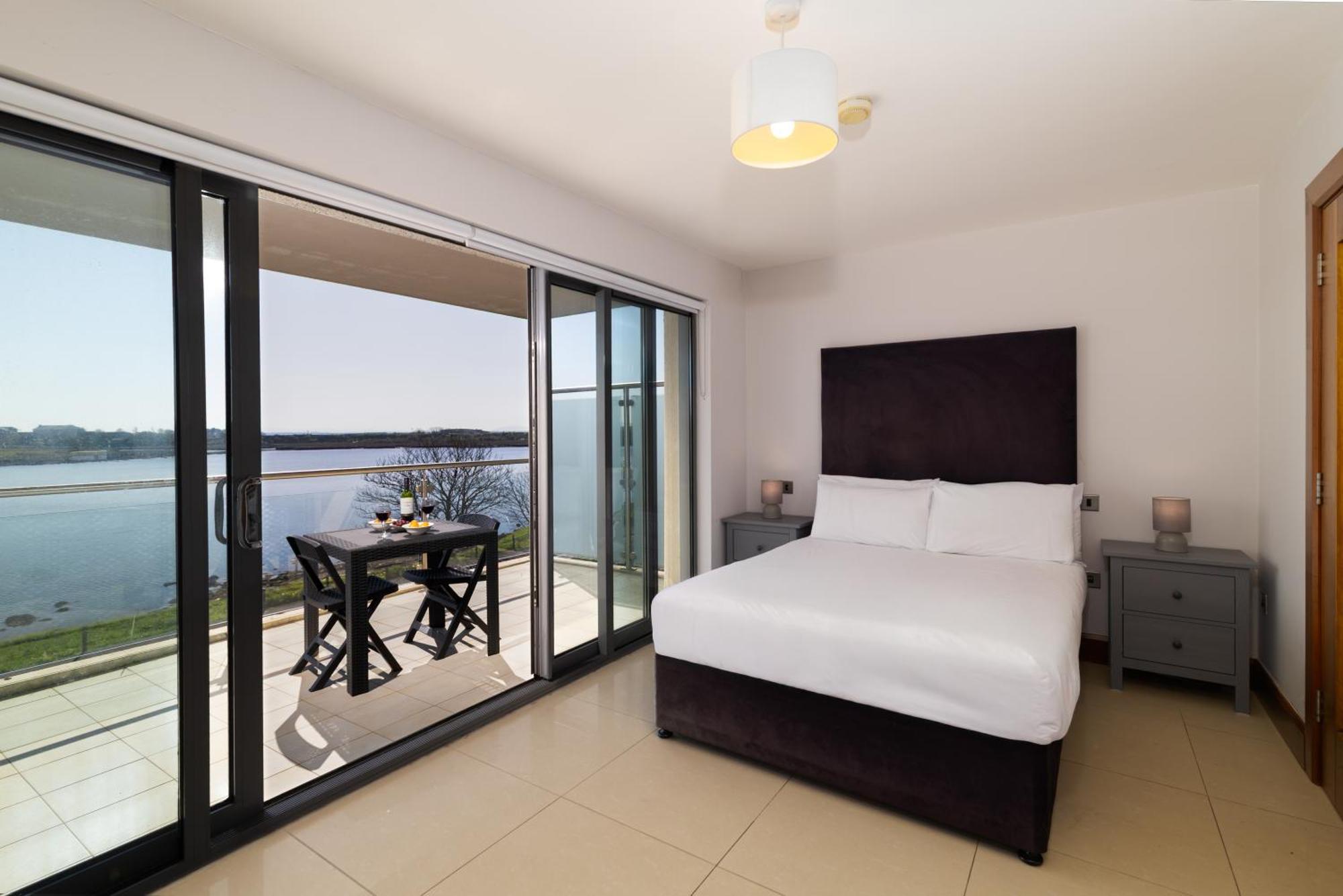 Tur An Tsaile - Galway Lakeside Apartments المظهر الخارجي الصورة