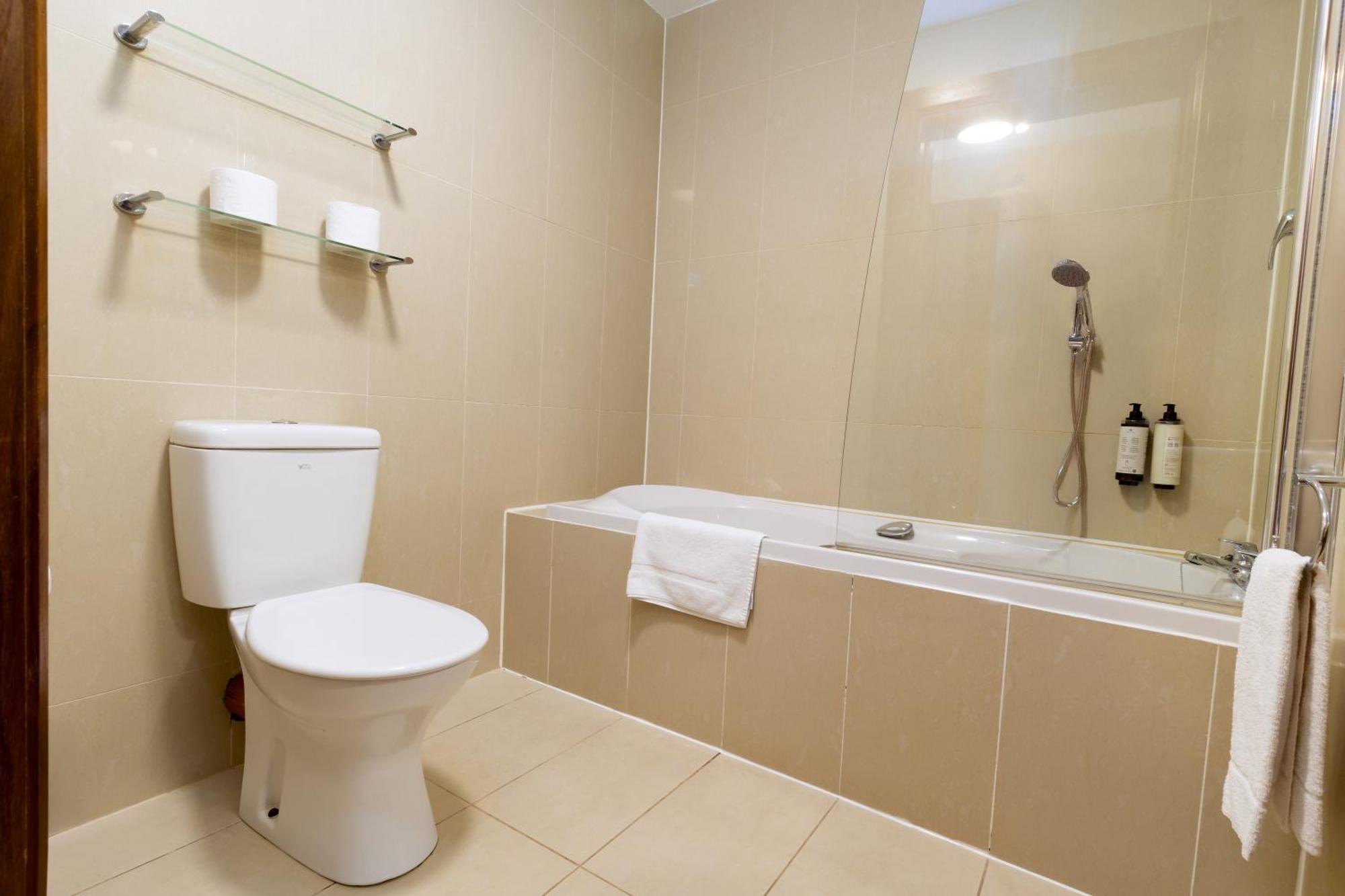 Tur An Tsaile - Galway Lakeside Apartments المظهر الخارجي الصورة